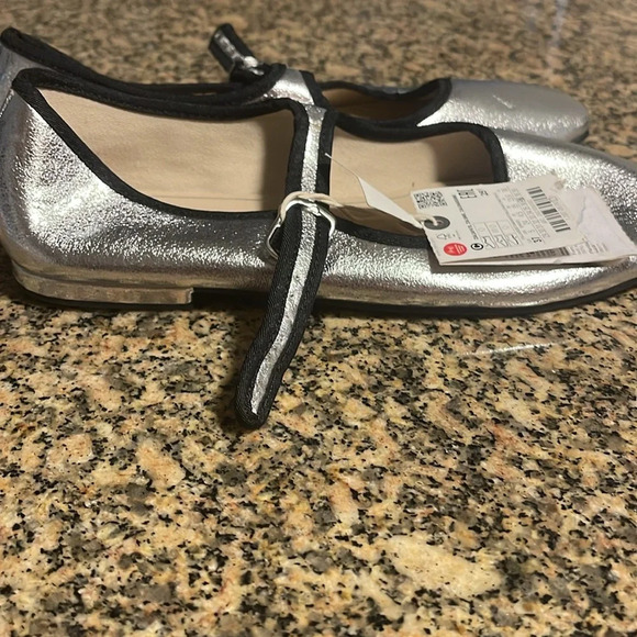 Zara - Picture 2 of 6